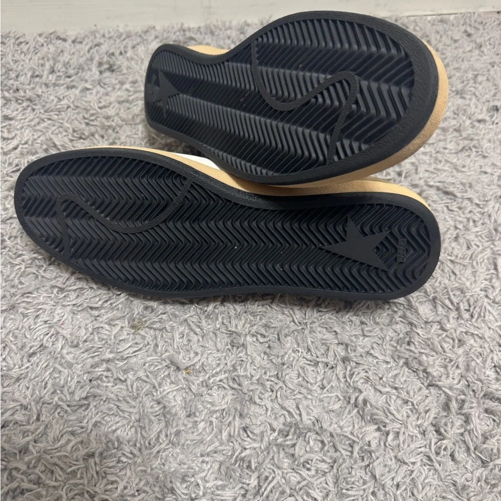 Golden Goose Men's Black and Brown Sneakers - Picture 12 of 15